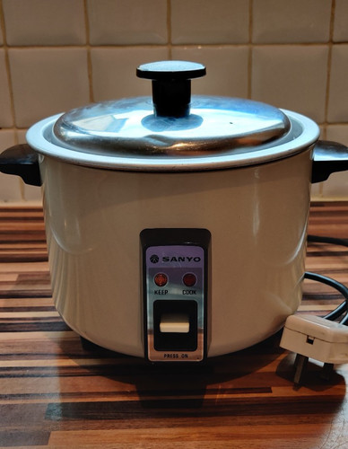 Sanyo rice cooker - sanyo,